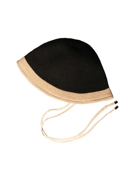 BRISBANE STRAP BLACK/BEIGE BUCKET HAT